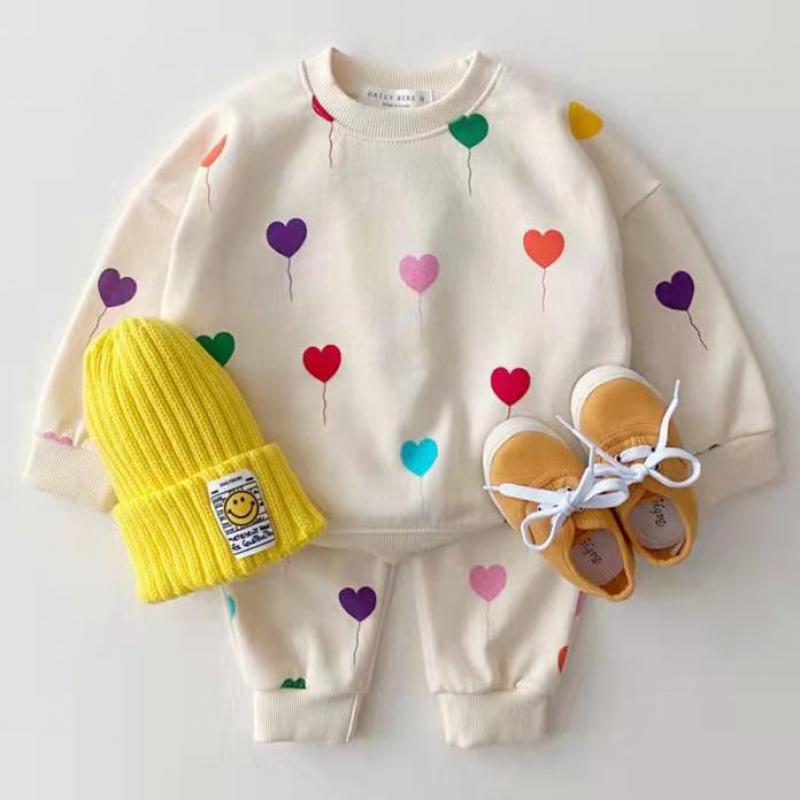 Running Gear Kids - ชุดกีฬาสำหรับเด็กแฟชั่นเด็กผู้ชายฤดูใบไม้ร่วงเสื้อสเวตเตอร์แบบสวมหัวลายดอกไม้หวานสำหรับเด็กผู้หญิงและกางเกงฮาเร็มผู้หญิงน่ารักทรงหลวมสูท2ชิ้น