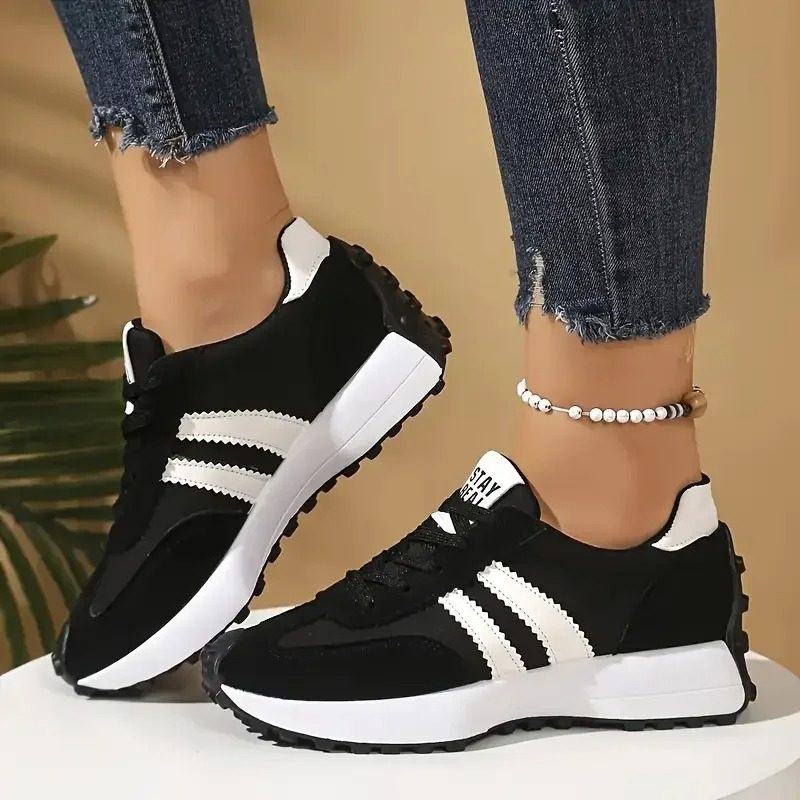 Running Shoes Women - รองเท้าผ้าใบดีไซเนอร์สำหรับผู้หญิง รองเท้ากีฬา รองเท้าผ้าใบพื้นหนา รองเท้าลำลองแฟชั่น รองเท้าผ้าใบน้ำหนักเบา พื้นนุ่ม