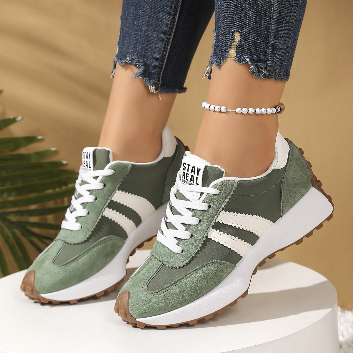รองเท้าผ้าใบดีไซเนอร์สำหรับผู้ - Running Shoes Women บทวิจารณ์และราคา