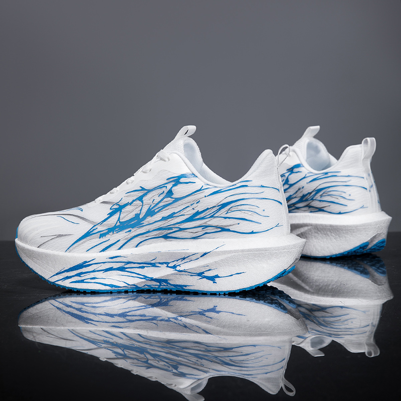 รองเท้าวิ่งผู้ชาย คาร์บอนบอร์ด - Running Shoes Men บทวิจารณ์และราคา