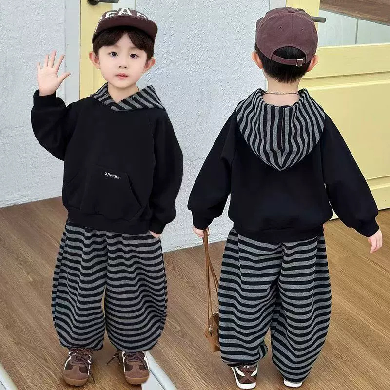 ชุดกีฬาเด็กชายเด็กหญิง เสื้อผ้ - Running Gear Kids บทวิจารณ์และราคา