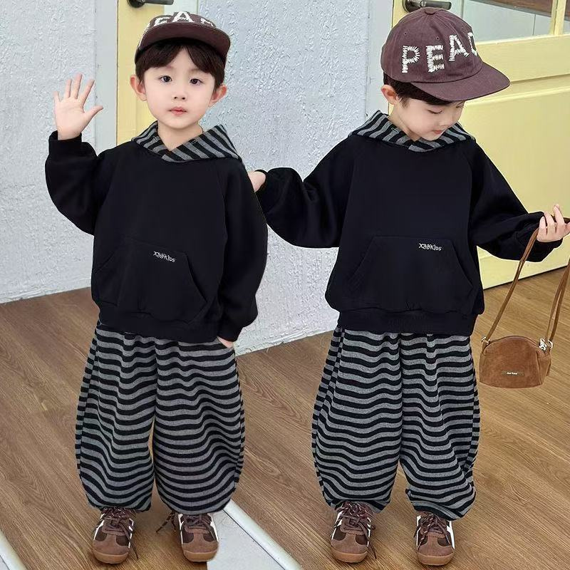 ชุดกีฬาเด็กชายเด็กหญิง เสื้อผ้ - Running Gear Kids บทวิจารณ์และราคา
